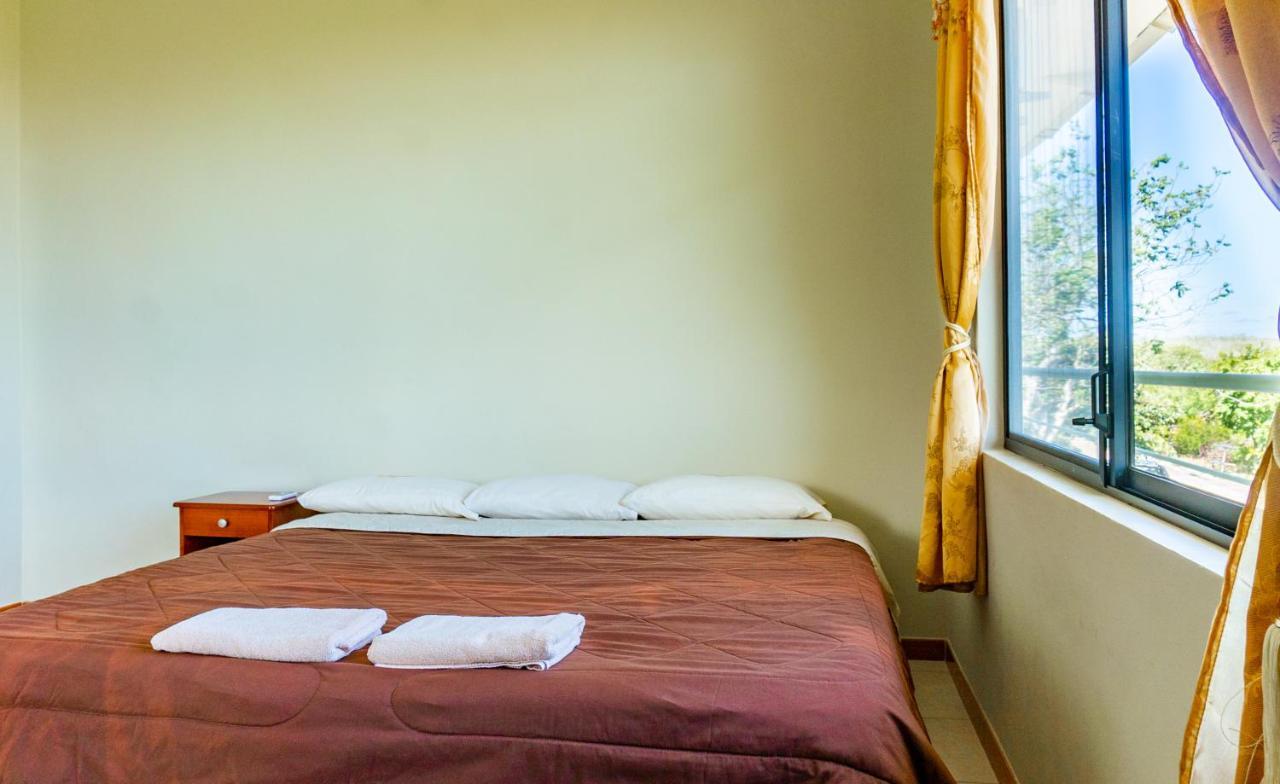 Cucuve Eco Hostal Puerto Baquerizo Moreno Esterno foto