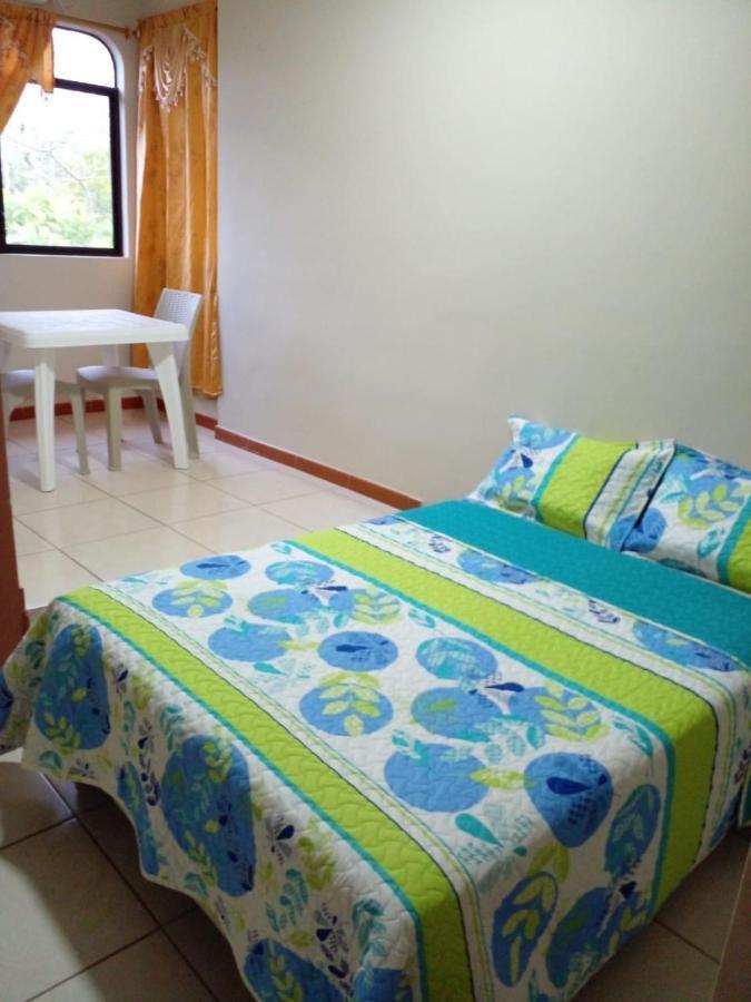 Cucuve Eco Hostal Puerto Baquerizo Moreno Esterno foto